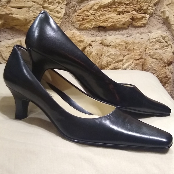 Classy Nordstrom Matte Black Leather Kitten Heels - Picture 7 of 8